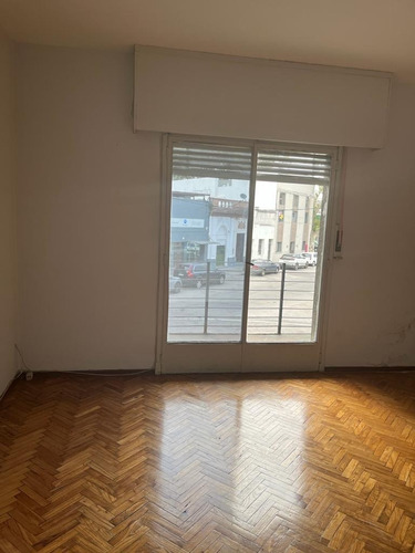 Imagen 1 de 7 de Aguada Apartamento Al Frente Dos Dormitorios, Lindo Balcón.oportunidad.