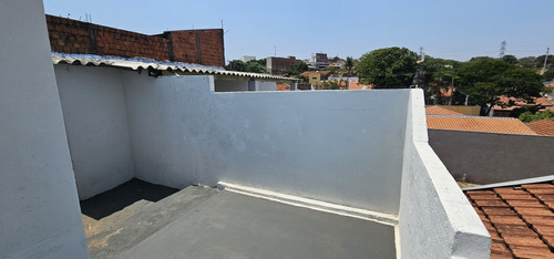 Casa De 2 Quartos Com Edícula