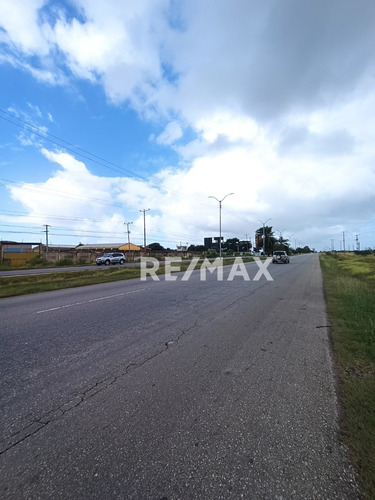 Inversión Seguro Con Terreno Para Comercial O Residencial, Servicios Al Día, Av. Juan Bautista, Isla De Margarita, Nueva Esparta - Cod 0522