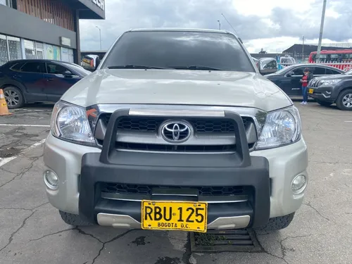 Toyota Hilux 2.7 Mt