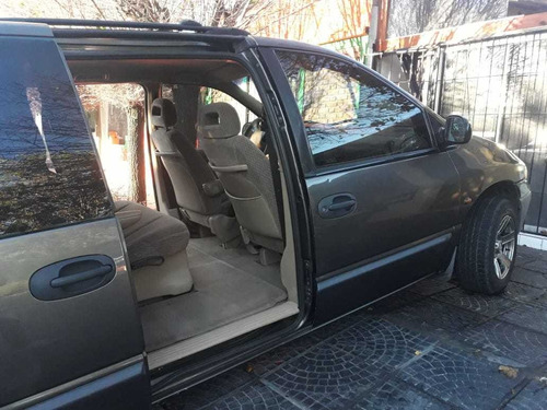Chrysler Caravan 1999 3.3 Se 3.3