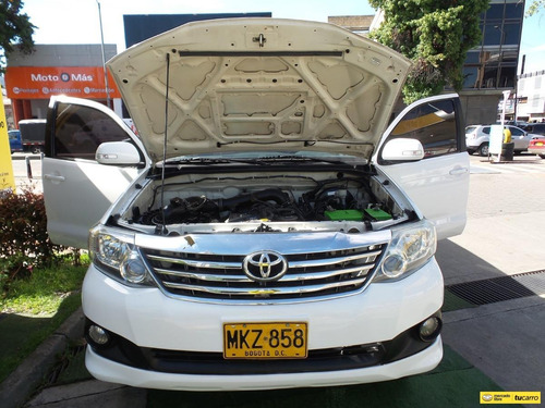 Imagen 10 de 15 de Toyota Fortuner 2.7 4x2 Gasolina