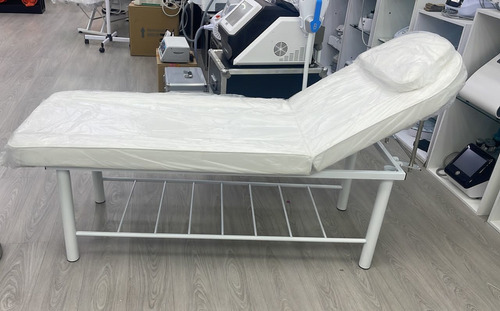 Imagen 2 de 2 de Camilla Para Masajes Blanca Estética Spa Belleza Reclinable