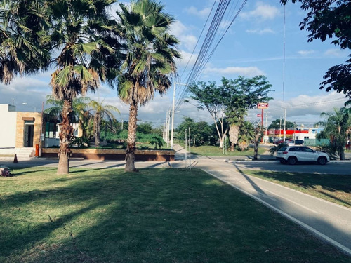 Imagen 1 de 10 de Amplio Terreno En Privada Residencial Al Norte De Mérida. Construye Ahora.