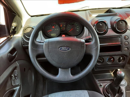 Imagem 5 de 9 de Ford Fiesta Fiesta 1.6 Mpi Sedan 8v Flex 4p Manual 2008