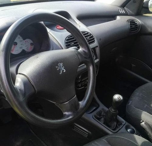 Peugeot 206 Hatch. Feline 1.4 8v Flex Manual
