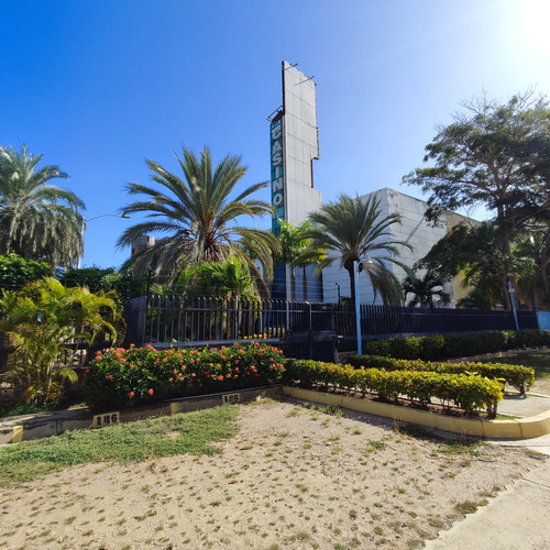Imagen 24 de 25 de Apartamento Tipo Cabaña Con Atico Y Patio Grande Conjunto La Marina