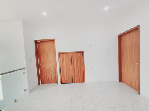 Casa En Venta Con Paneles Solares Y Alberca Fracc Lomas Del