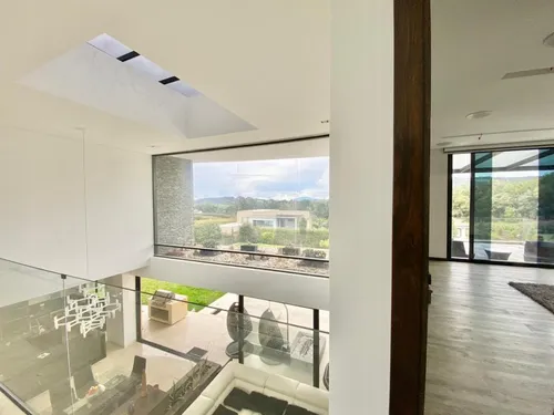 Casa En Venta En Las Palmas. Cod V11277