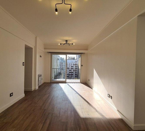Imagen 8 de 30 de Venta - Departamento Cuatro Ambientes C/ Dep. Reciclado Con Cochera - Las Heras 2370