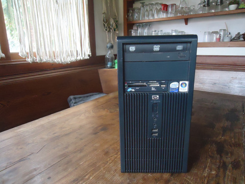 Cpu Hp Compaq Dx2300 Dual Core E4400 4gb Ram Disco 300g W10 (Usado)