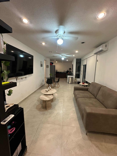 Casa De Una Planta, 3 Recámaras Y 3 Baños