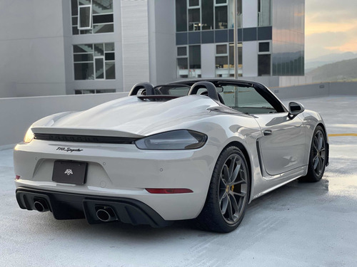 Imagen 11 de 14 de Porsche 718 Spyder