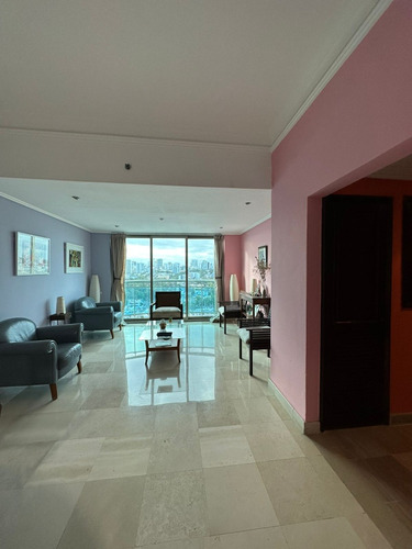 Vendo Apartamento De Dos Habitaciones Ubicado En El Malecón
