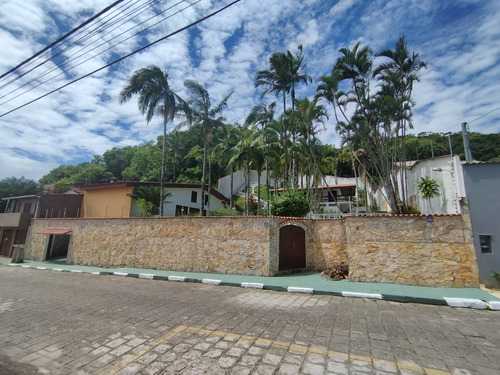 Casa Com Piscina Semi Olímpica Aquecida, (mansão),sauna, Spa Hidromassagem Para 9 Pessoas ,8 Quartos, 1516 Metros, Salão De Festas, Salão De Jogos Completo, Churrasqueira Completa, Alarme Cameras