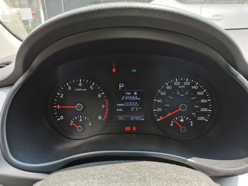 Imagen 2 de 13 de Kia Rio Lx Hb 7053