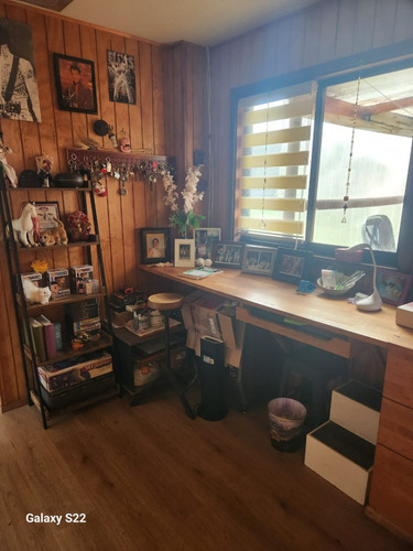 Vende Parcela Con 3 Casas. Sector Los Cisnes
