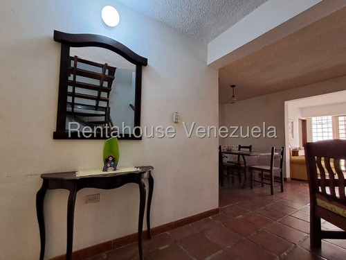 ¡descubre El Hogar De Tus Sueños En Cabudare! Imagina Vivir En Una Hermosa Casa De 2 Plantas, Situada En Un Urbanismo Tranquilo Y Seguro, Donde La Naturaleza Te Abraza Cada Día. Tu Nuevo Hogar Te Espe