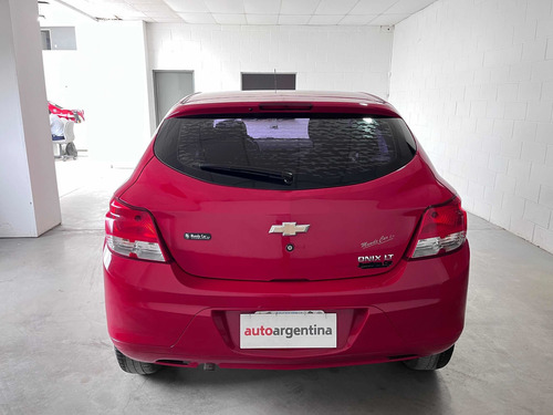Imagen 7 de 25 de Chevrolet Onix 2015 1.4 Lt Mt 98cv Autoargentina