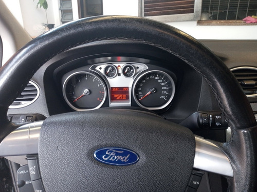 Ford Focus 2009 2.0 Ghia Aut. 5p