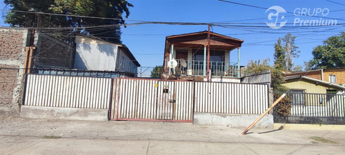 Casa En Venta De 4 Dorm. En Conchalí