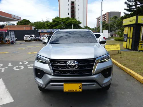Toyota Fortuner Srv 2022 Diesel