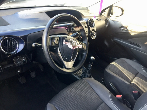 Toyota Etios Xs 1.5 6m/t 2018 Chocado