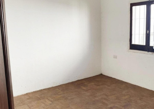 Casa En Venta - 3 Dormitorios 1 Baño - Pergamino
