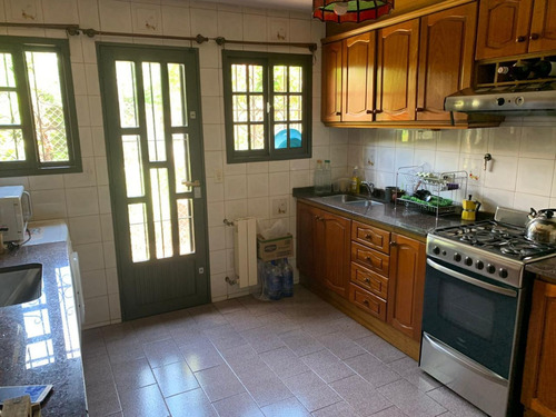 Imagen 9 de 16 de Venta Casa Fisherton!!! Retasada