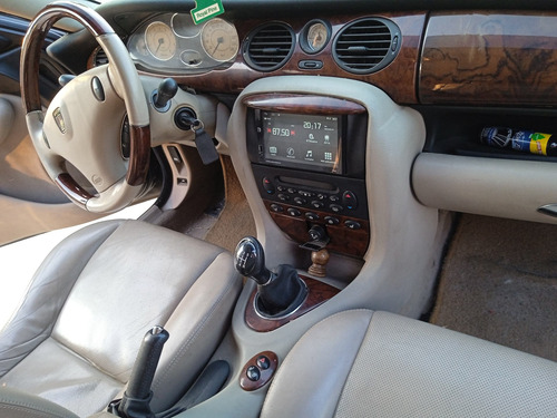 Imagen 3 de 9 de Rover 75 Sedan