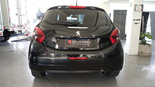 Peugeot 208 1.6 5p Triptronic 6 Marchas Cuero