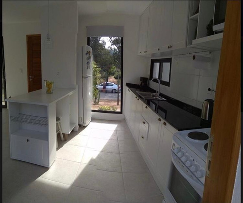 Preciosa Casa En Venta En Pinares
