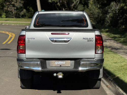 Toyota Hilux 2.8 D-4D TURBO DIESEL CD SR 4X4 AUTOMÁTICO
