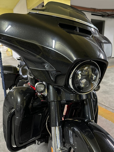 Harley Davidson Street Glide Cvo