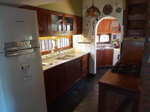 Imagen 6 de 14 de Chalet En Venta En Ituzaingo Norte