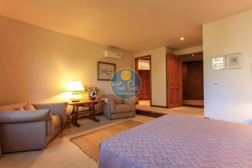 Venta De Casa 4 Dormitorios En Barrio Golf, Punta Del Este.- Ref: 5775