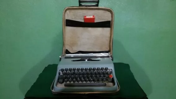 Olivetti Lettera