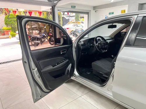Suzuki Swift Dziere AT 2023