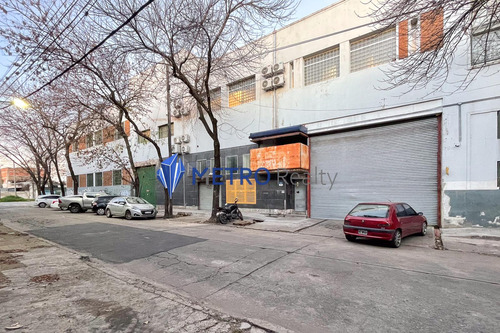 Alquiler Galpón Industrial En Villa Lynch Con Oficinas Y Vestuarios