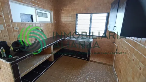 Apartamento En Arriendo En Pueblo Nuevo. Cod A16394