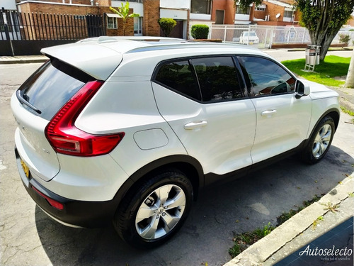Volvo Xc40 Momentum