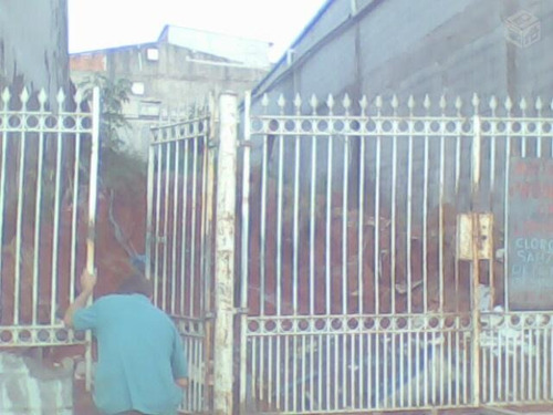 Aluga-terreno Ótimo Ponto Comercial,plaino Murado Com Grade