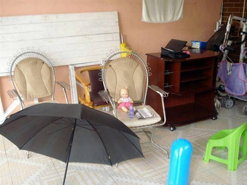Imagem 6 de 25 de Casa Bem Próximo A Avenida Antônio Emerich E Do Hipermercado Extra E Do Bradesco E Também De Escolas Como Escola Particular Mundial E Escola Municipal Constante - Hm1032