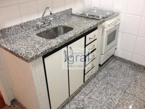 Imagem 7 de 20 de Vendo Apartamento 2 Dormitórios, Sala, Cozinha,banheiro , 1 Vaga, Ótima Localização, Fácil Acesso Ao Transporte E Comércio. - Ap0867