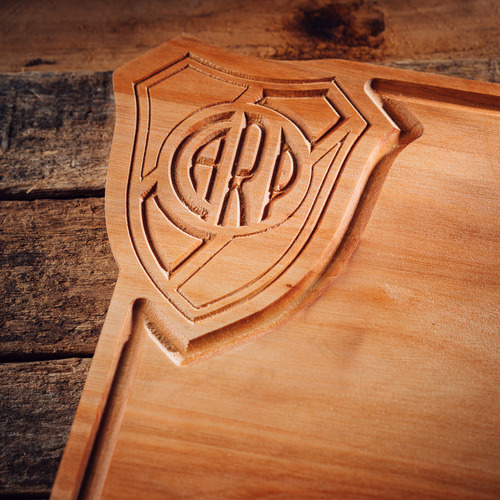 Kit Parrillero Artsanl De 5 Piezas Tabla Asador River Plate