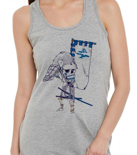 Musculosa Calavera Con Espadas Y Sombrero Peculiar