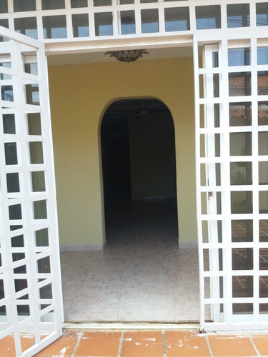 Imagen 3 de 12 de Hermoso Town House, En Ambiente De Montaña Y Cerca De Playas