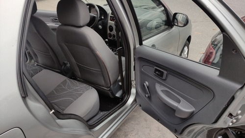 Imagen 13 de 16 de Fiat Palio 2014 1.4 Fire Pack Seg.