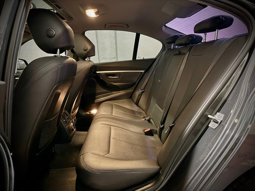 BMW Serie 3 3.0 330i Sedan Sport Line 252cv