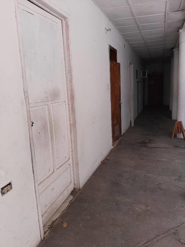 Imagen 3 de 10 de Vende Galpón Con Casa Incluida De 280m² 3hab A Pocos Metros Del Mercado Municipal De Puerto La Cruz